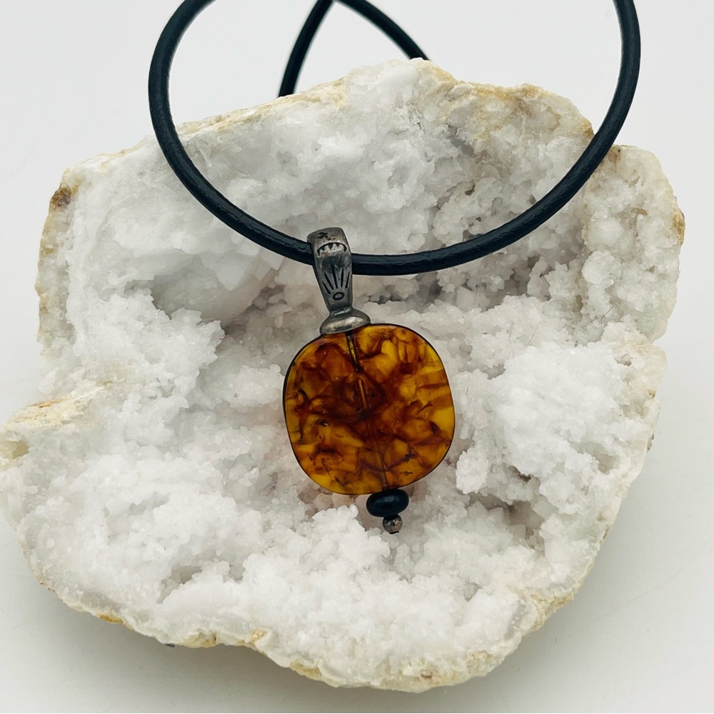 N1285 Retired Silpada Amber Pendant Necklace Sterling Silver Black Leather